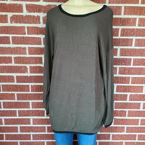 NWT Yuka Paris Olive Black Tunic Length Sweater Crew Neck T1